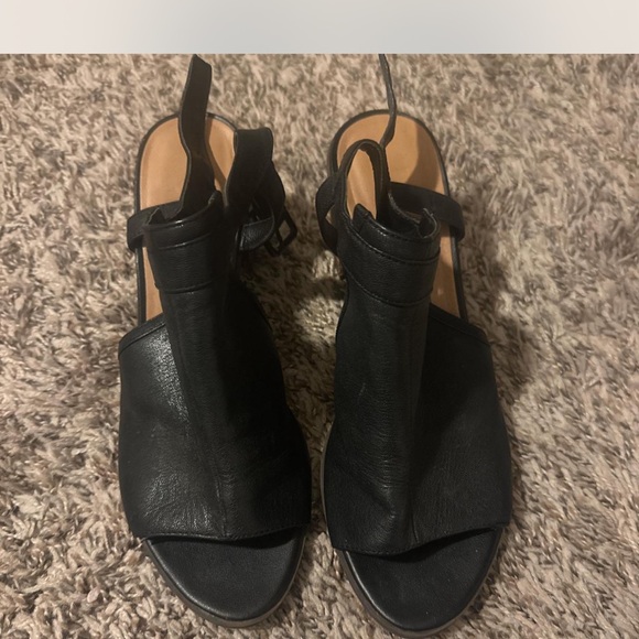 Black Women's Open-Toe Sandals - Picture 5 of 5